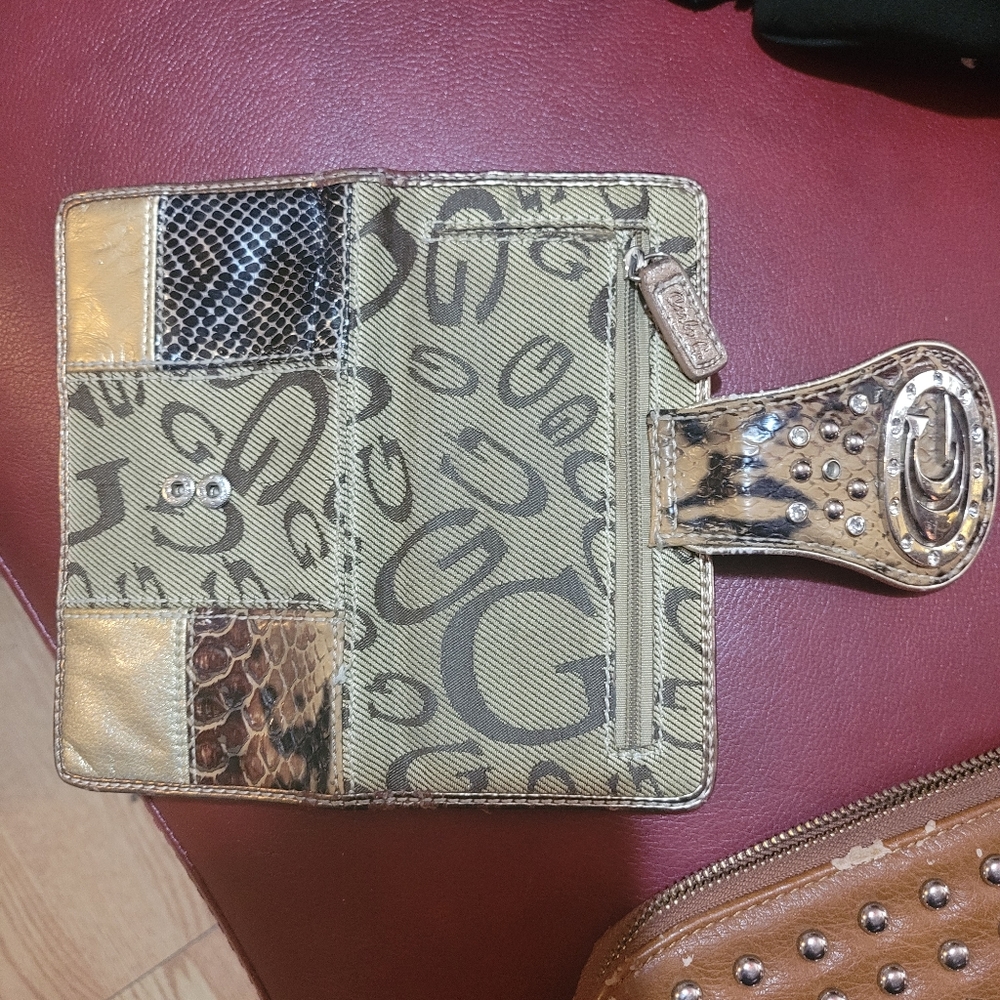 Wallets - Picture 13 of 13